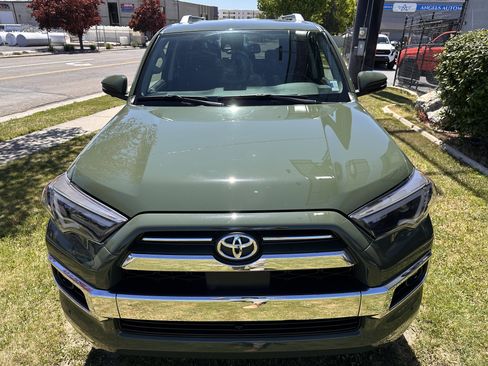 Used 2022 Toyota 4Runner Limited AWD/4WD image 12