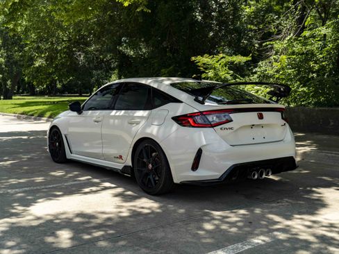 Used 2023 Honda Civic Type R image 7