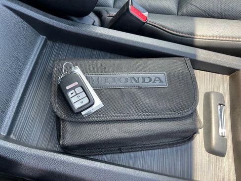 Used 2022 Honda Pilot TrailSport image 38