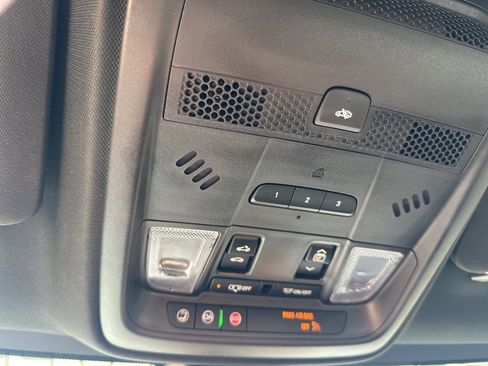 Certified 2025 Cadillac XT5 Sportv image 30