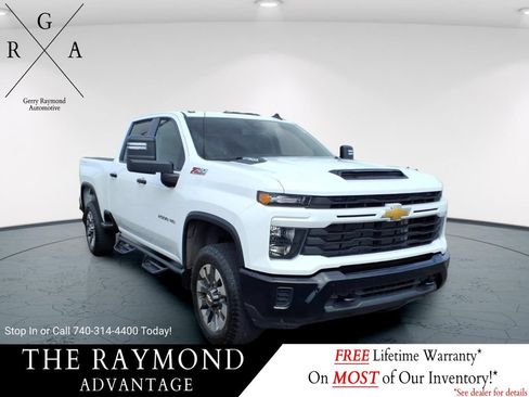 Used 2024 Chevrolet Silverado 2500 Custom w/ Custom Value Package AWD/4WD image 1