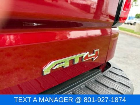Used 2024 GMC Sierra 1500 AT4 w/ Technology Package AWD/4WD image 8