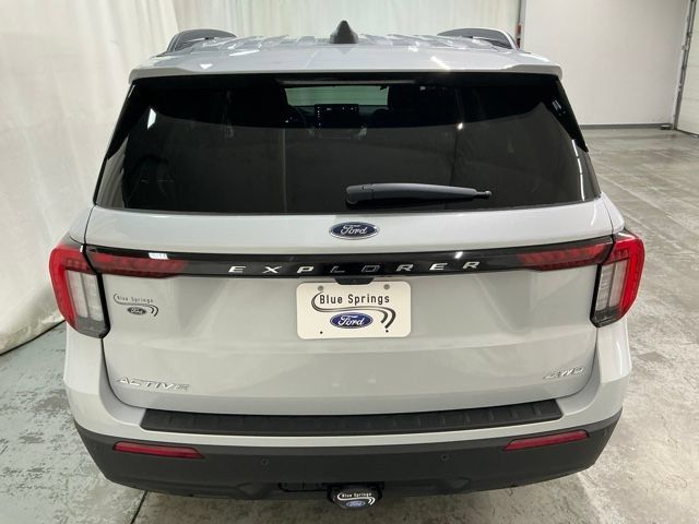 New 2026 Ford Explorer Active AWD/4WD image 4