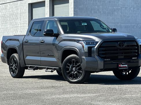 New 2026 Toyota Tundra Limited AWD/4WD image 2