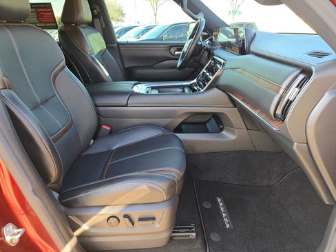 Certified 2025 Nissan Armada SL w/ Captain's Chari Seat Package image 29