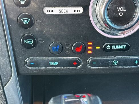 Used 2017 Ford Explorer Limited image 23