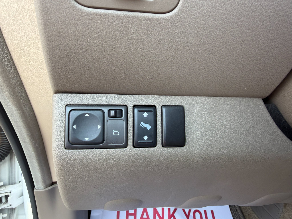 Used 2011 Nissan Pathfinder Silver w/ Protection Pkg AWD/4WD image 31