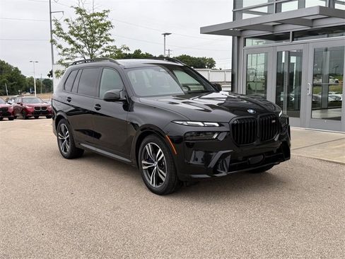 New 2026 BMW X7 M60i image 1