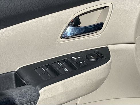 Used 2016 Honda Odyssey SE image 18