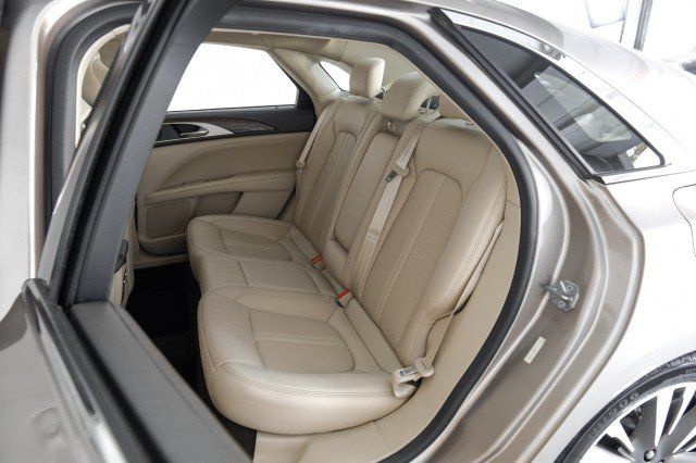 Used 2019 Lincoln MKZ Reserve FWD image 46