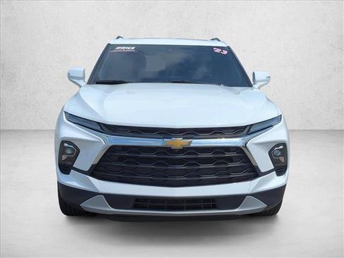 Used 2023 Chevrolet Blazer LT w/ Sound & Technology Package FWD image 2