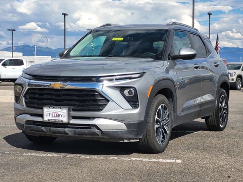 Used 2024 Chevrolet TrailBlazer LT FWD image 4