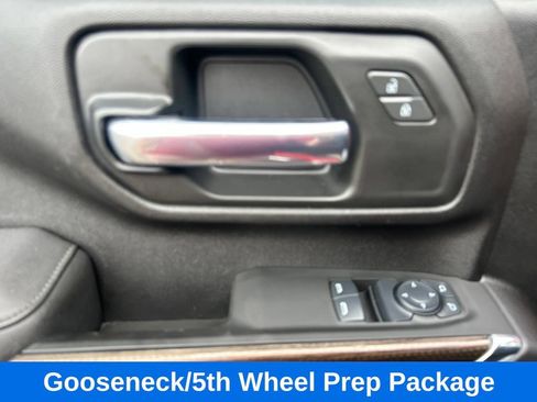 Used 2025 Chevrolet Silverado 3500 LT AWD/4WD image 9