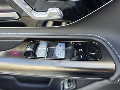 Used 2022 Mercedes-Benz SL 63 AMG 4MATIC image 18