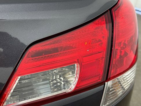 Used 2010 Subaru Outback 2.5i Limited AWD/4WD image 31
