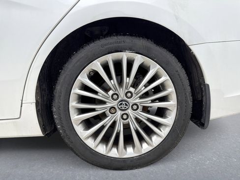 Used 2019 Toyota Avalon Limited w/ Advanced Safety Package image 13