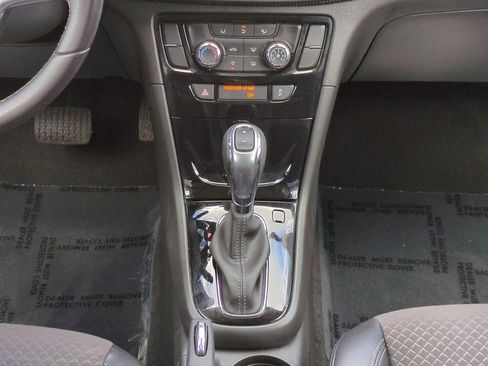 Used 2021 Buick Encore Preferred image 20