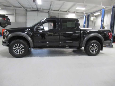 Used 2019 Ford F150 Raptor w/ Equipment Group 802A Luxury image 8