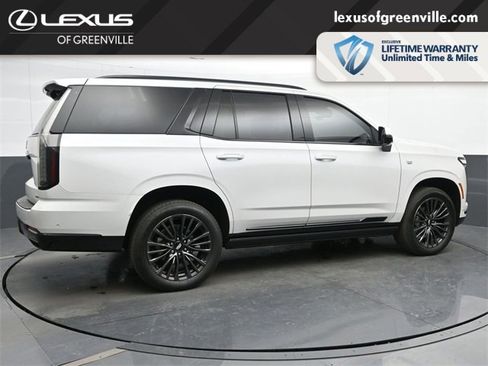 Used 2025 Cadillac Escalade Sport Platinum image 8