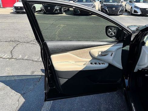 Certified 2024 Nissan Murano SL image 11