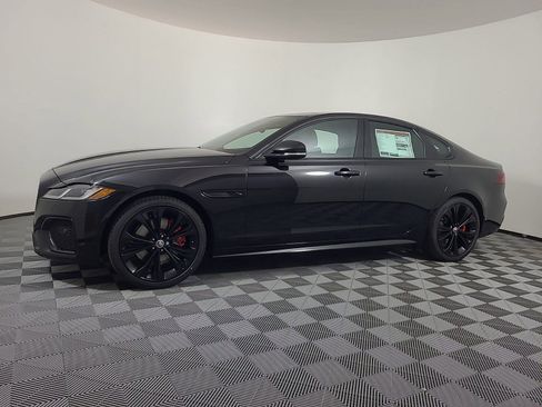 Used 2024 Jaguar XF R-Dynamic SE image 19