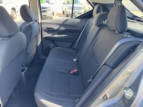 Used 2021 Nissan Kicks S image 18