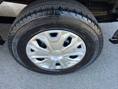 Used 2023 Ford Transit 350 XLT image 31