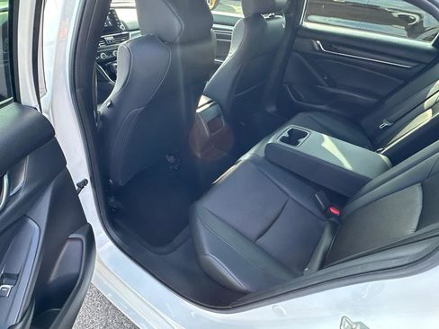 Used 2018 Honda Accord Sport image 18