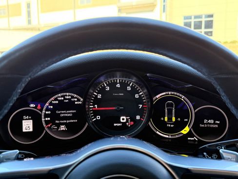 Used 2018 Porsche Panamera 4S image 27