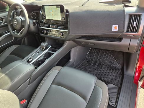 Certified 2024 Nissan Pathfinder SL image 23
