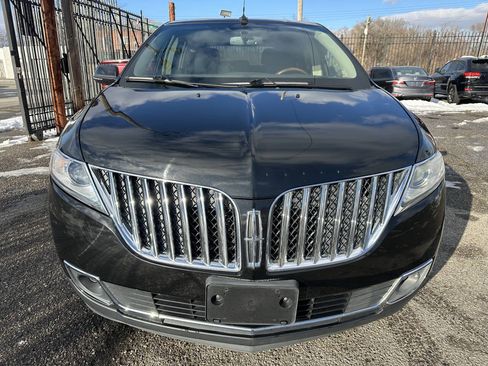 Used 2015 Lincoln MKX Base 4dr SUV w/ Equipment Group 102A image 2