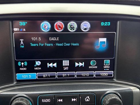 Used 2018 Chevrolet Silverado 2500 LT AWD/4WD image 24