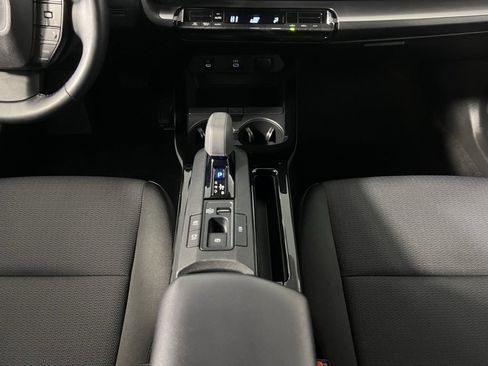 Used 2025 Toyota Prius LE image 16