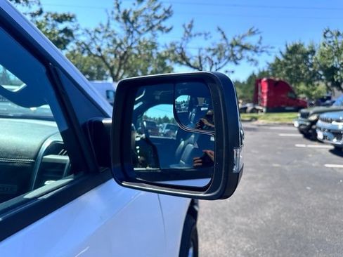 Used 2023 RAM 1500 Laramie AWD/4WD image 12