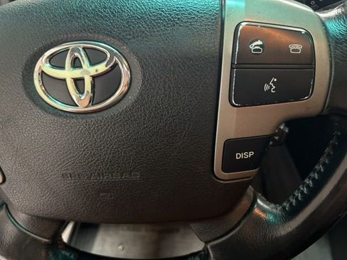 Used 2009 Toyota Land Cruiser image 18