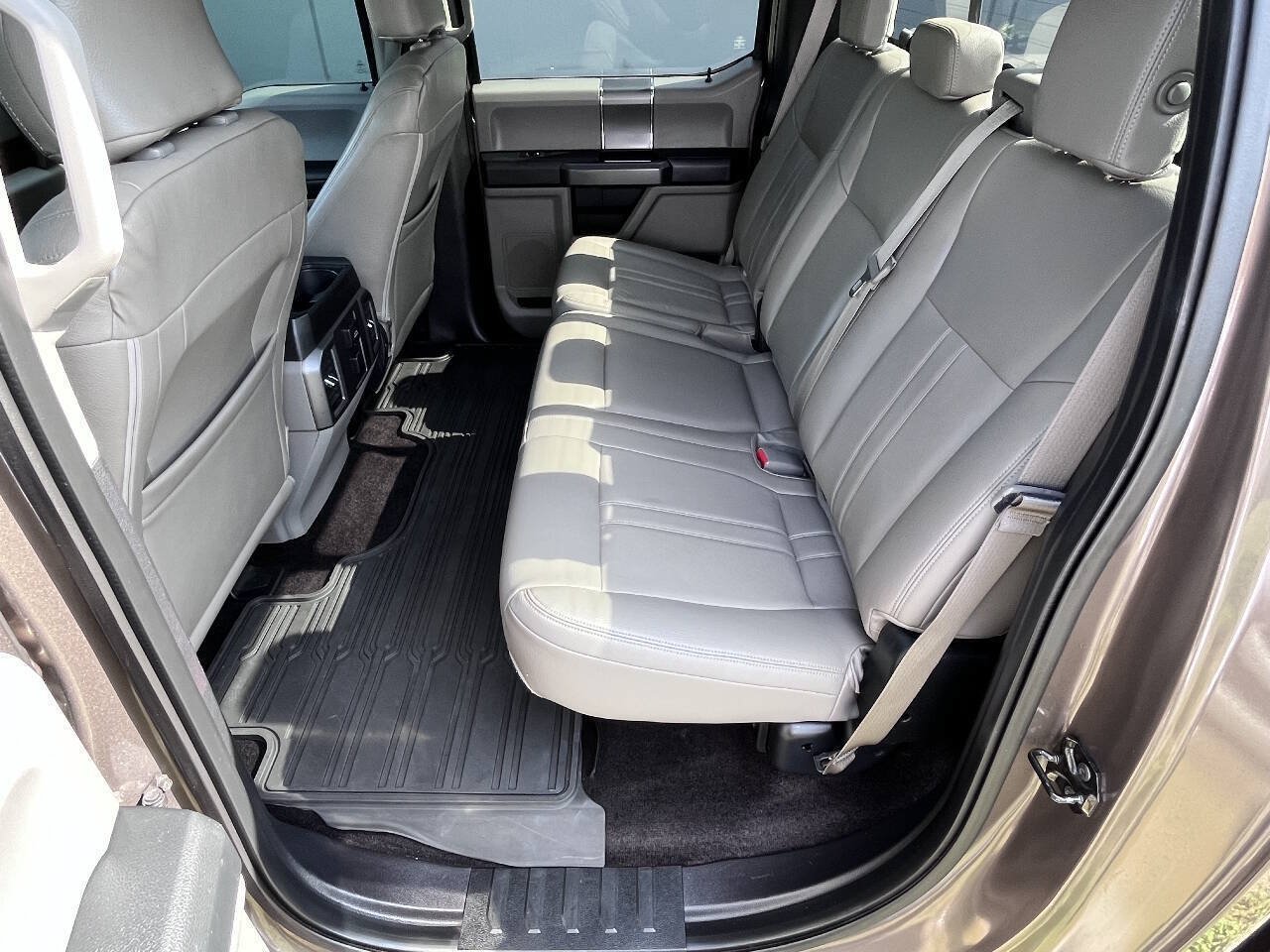 Used 2015 Ford F150 XLT w/ Equipment Group 302A Luxury AWD/4WD image 24