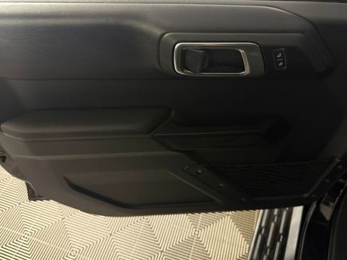 Used 2025 Ford Bronco Outer Banks AWD/4WD image 27