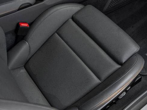 Certified 2020 Porsche 911 Carrera RWD image 31