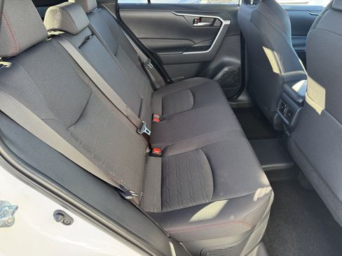 New 2025 Toyota RAV4 SE image 5
