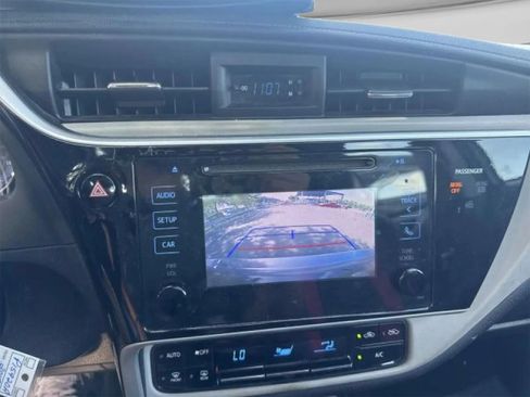 Used 2017 Toyota Corolla LE FWD image 6