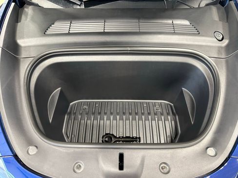 Used 2023 Tesla Model Y Performance image 47