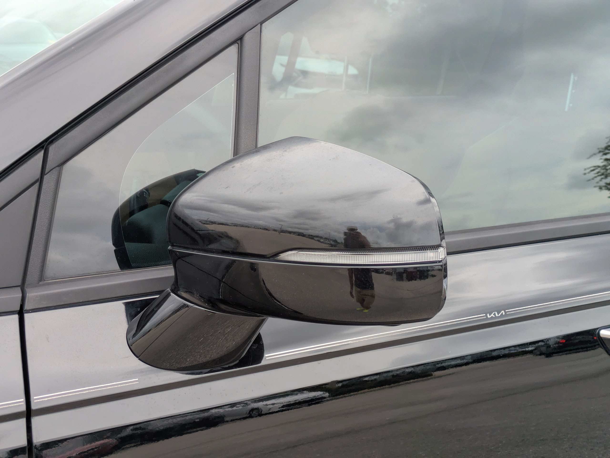 Certified 2022 Kia Carnival LX FWD image 12