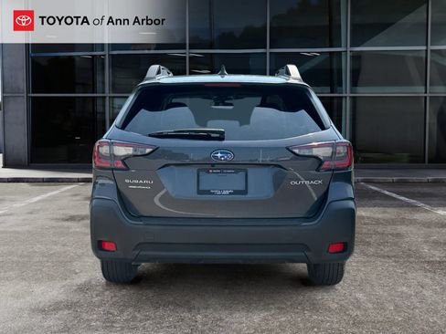 Used 2024 Subaru Outback Premium AWD/4WD image 10