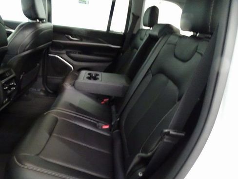 Certified 2022 Jeep Grand Cherokee Limited 4xe AWD/4WD image 4