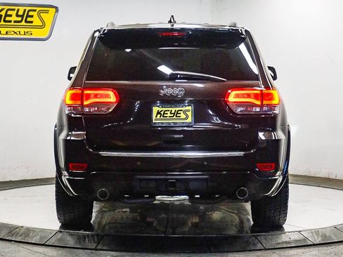 Used 2017 Jeep Grand Cherokee Overland image 3