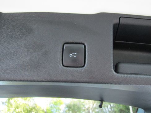 Certified 2022 Ford Escape SEL w/ Technology Package image 18