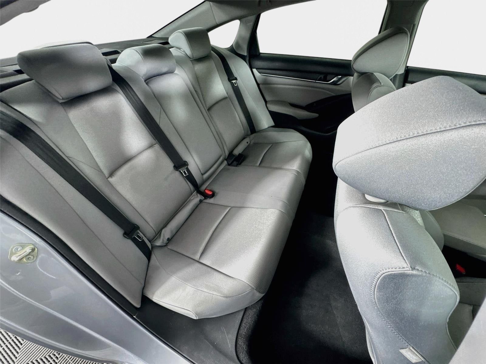 Used 2019 Honda Accord EX image 26