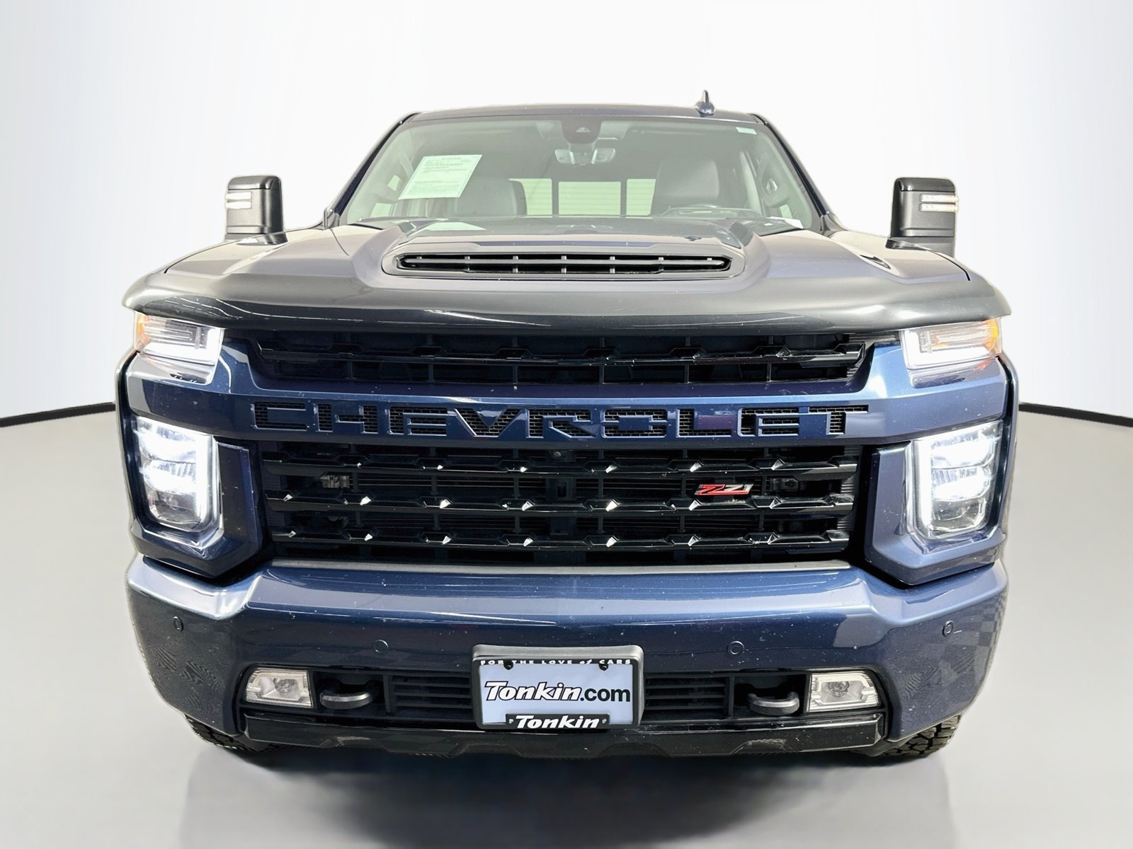 Used 2021 Chevrolet Silverado 3500 LTZ w/ LTZ Plus Package AWD/4WD image 2