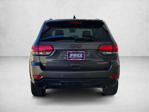 Used 2017 Jeep Grand Cherokee Trailhawk AWD/4WD image 6
