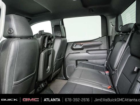 Certified 2025 GMC Sierra 1500 SLT AWD/4WD image 17